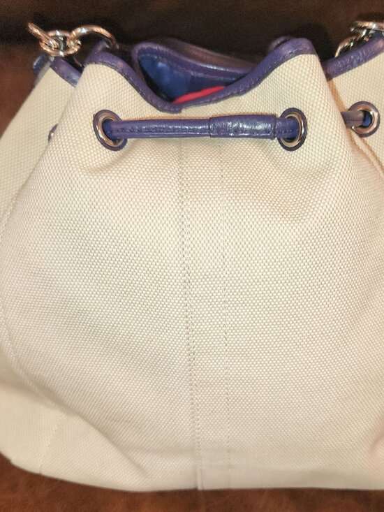 Coach - Picture 5 of 15